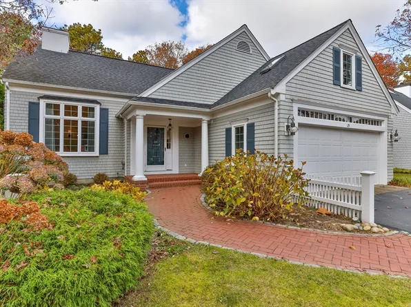 25 Daybreak Ln, Barnstable, MA 02630
