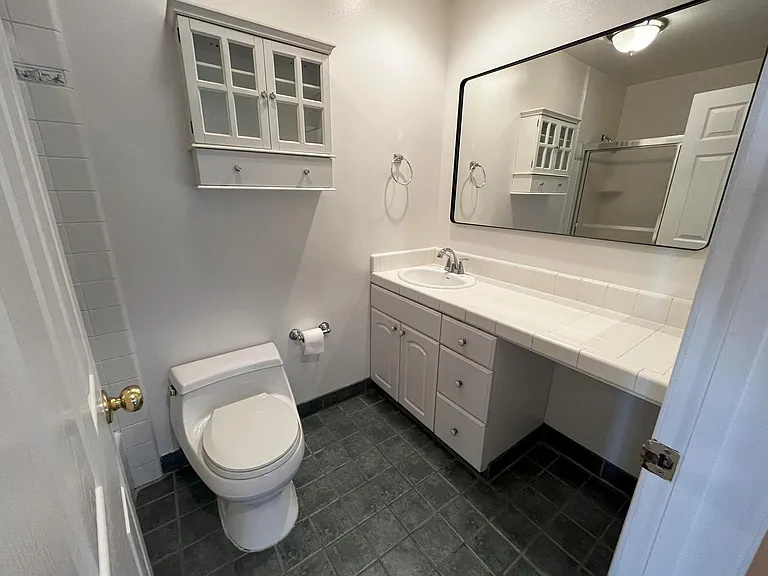 6313 Malory Dr — Photo 9