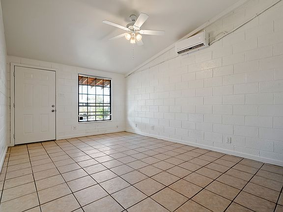 9-web-or-mls-2444 E Danbury Rd 4--5_11212025