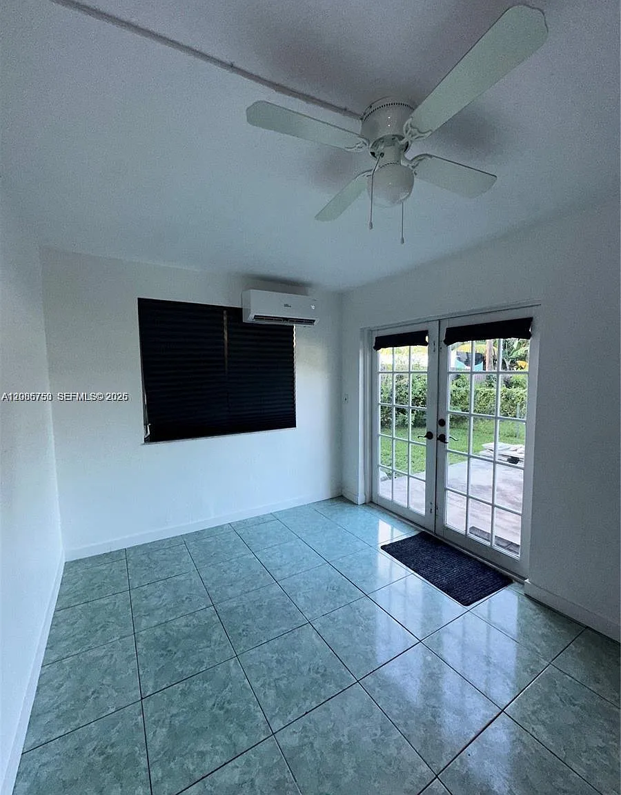 Pompano Park Sec 3 — Photo 1
