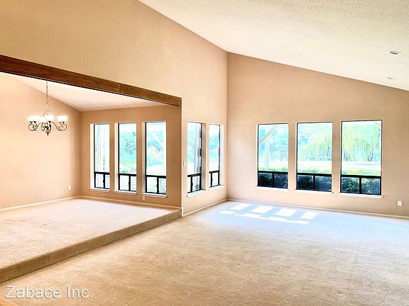 5th image of 3204 Shelter Cove Ave