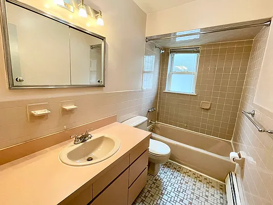 Rented by Tabak Real Estate | media 5