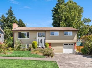 9038 34th Ave SW, Seattle, WA 98126