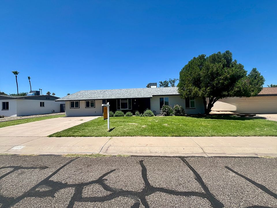1st image of 3434 E Poinsettia Dr