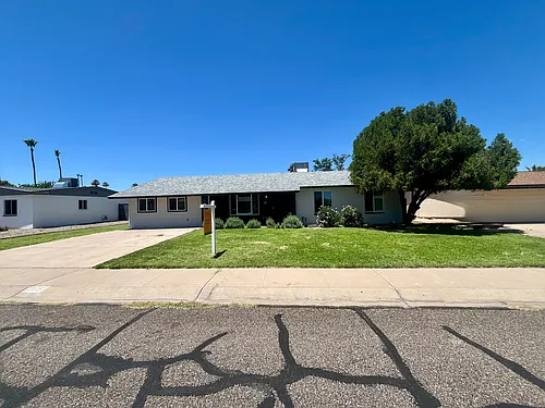 3434 E Poinsettia Dr Photo 1
