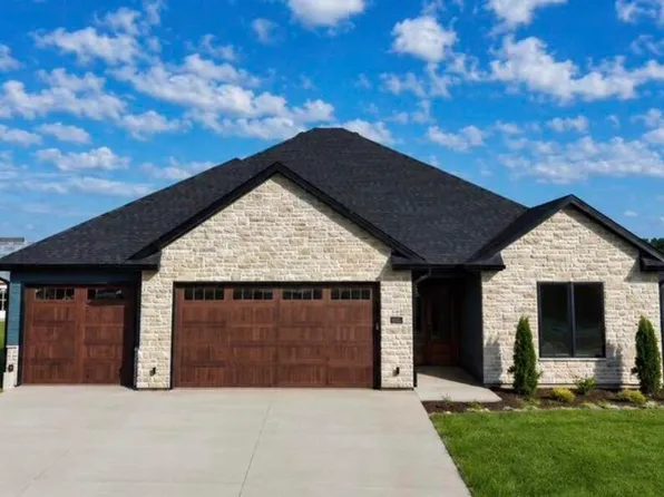 5217 Stormy Dr, Columbia, MO 65203