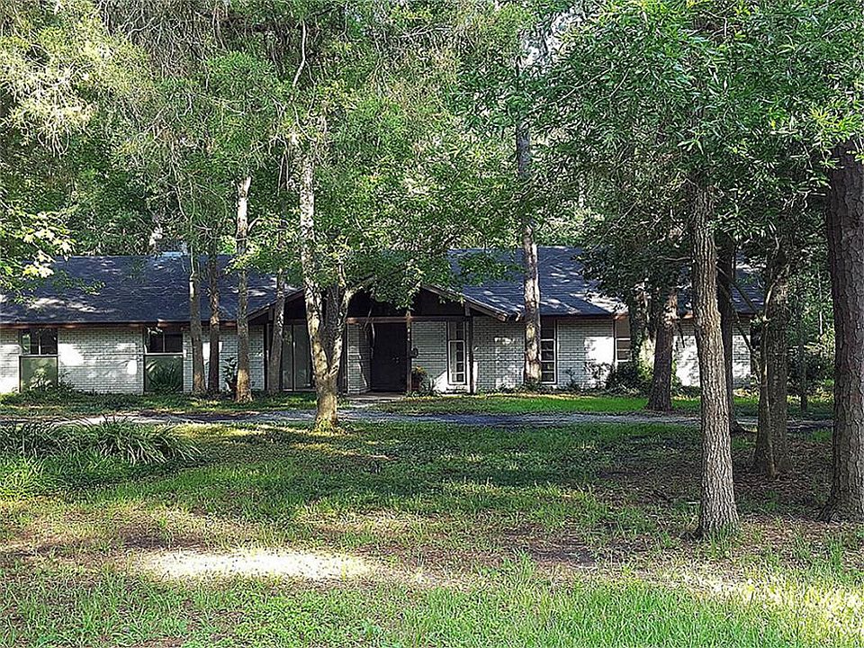 1st image of 814 Rosewood Dr