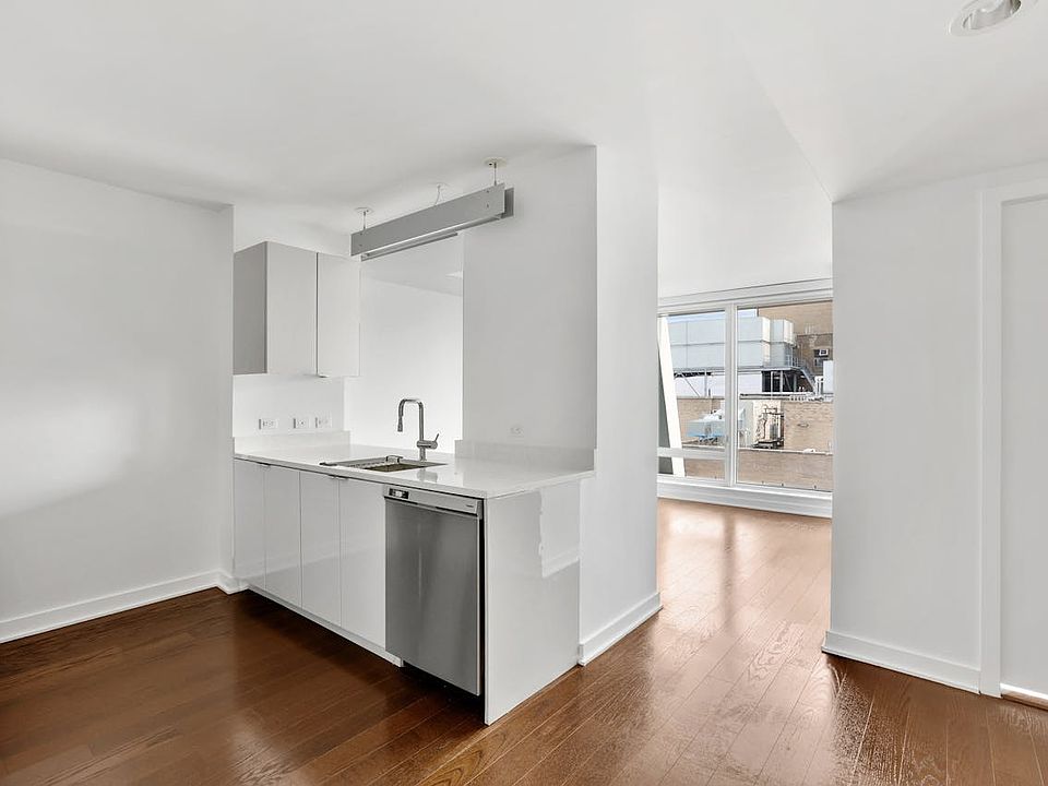 1st image of 400 W 113th St APT 1505