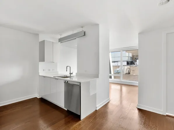 400 West 113th Street image 1 of 25