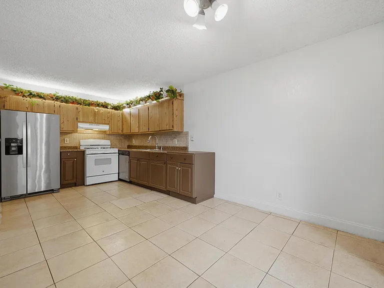 105 Woodland Rd — Photo 15