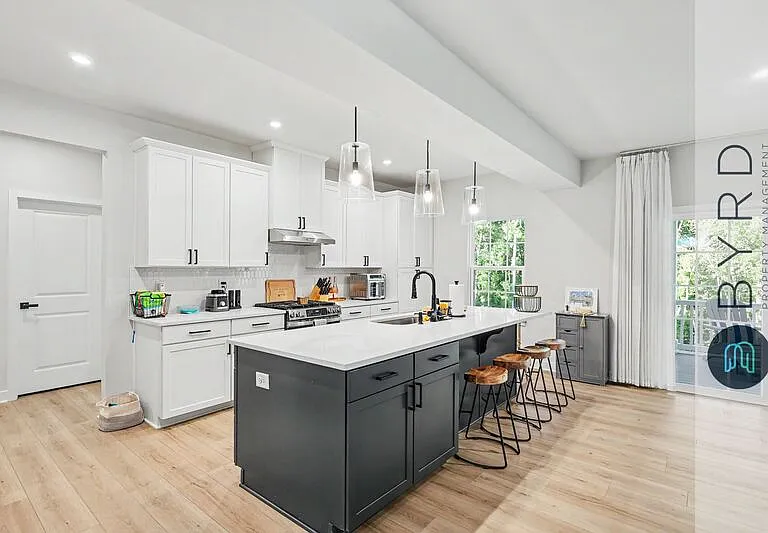 18606 Holly Crest Dr — Photo 13