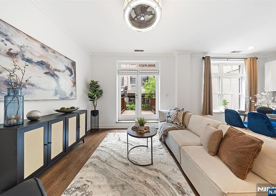 1st image of 104 York St APT 2B