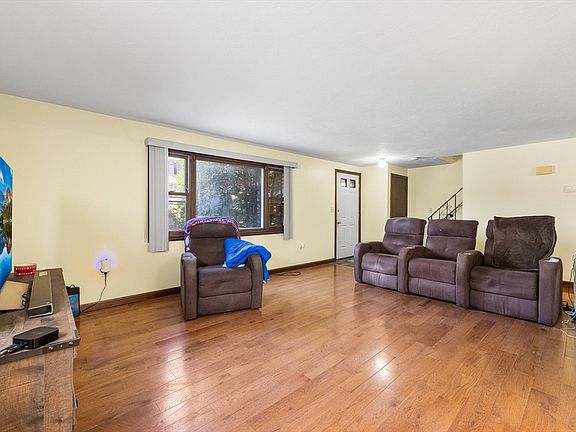3rd image of 14-16 Julian Rd