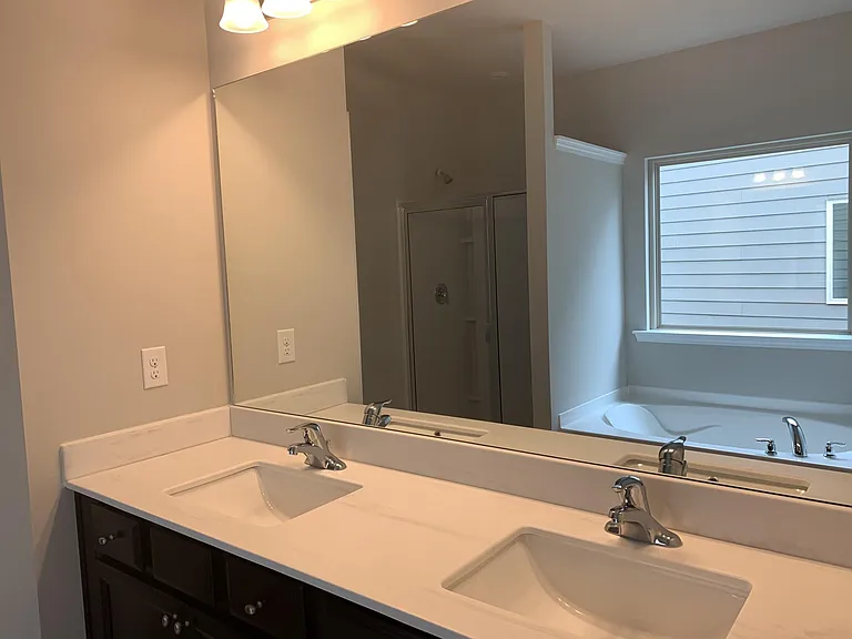 104 Canvas Ives Dr — Photo 2