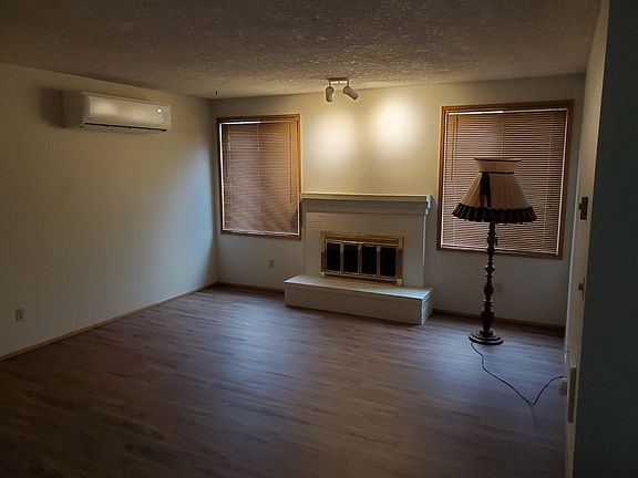 3rd image of 15101 SE 5th St