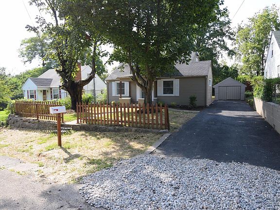 4th image of 709 Lakeview Dr