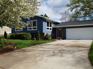 230 E Richards Rd, Oregon, WI 53575