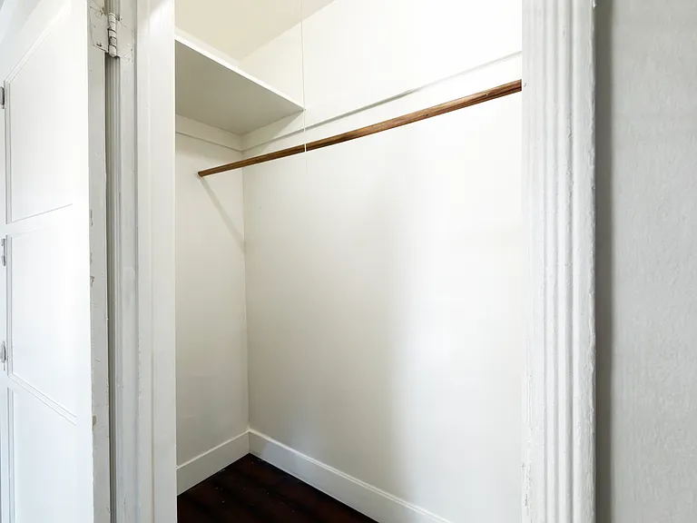 2021 Pine Ave #1 — Photo 10