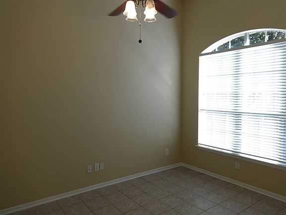3rd image of 1345 Gatewood Dr