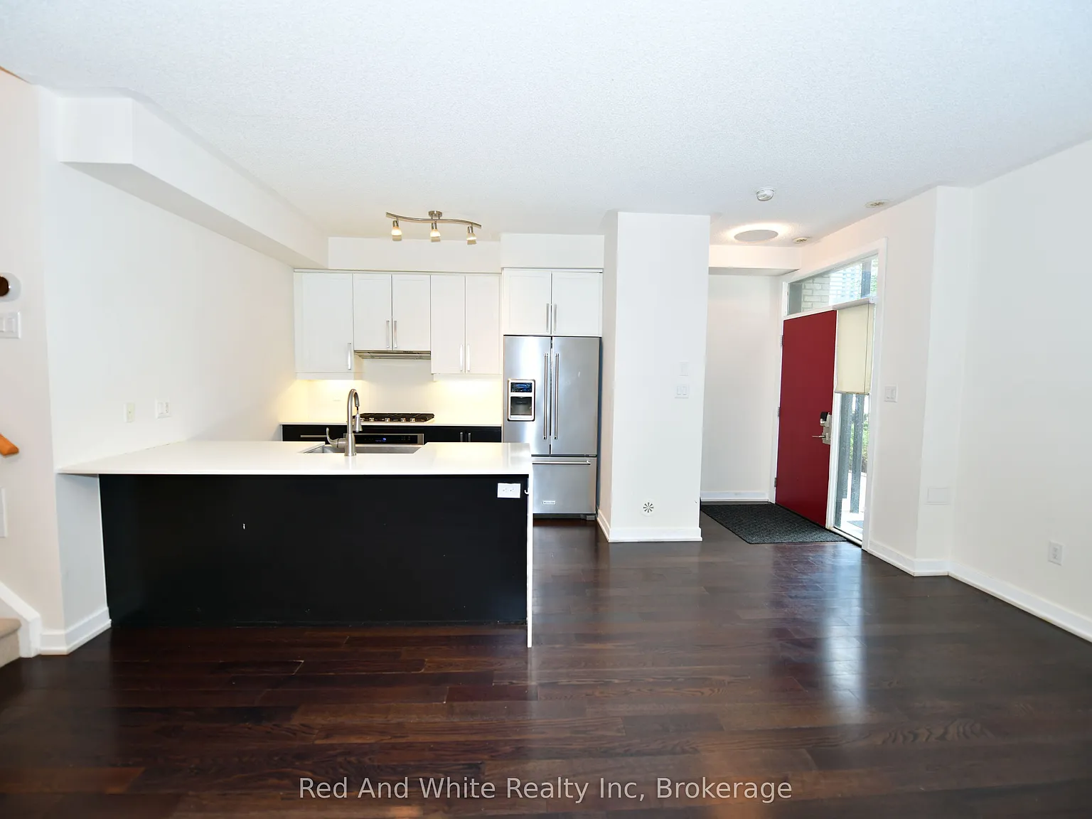 3 bed, $4,000 — Photo 3