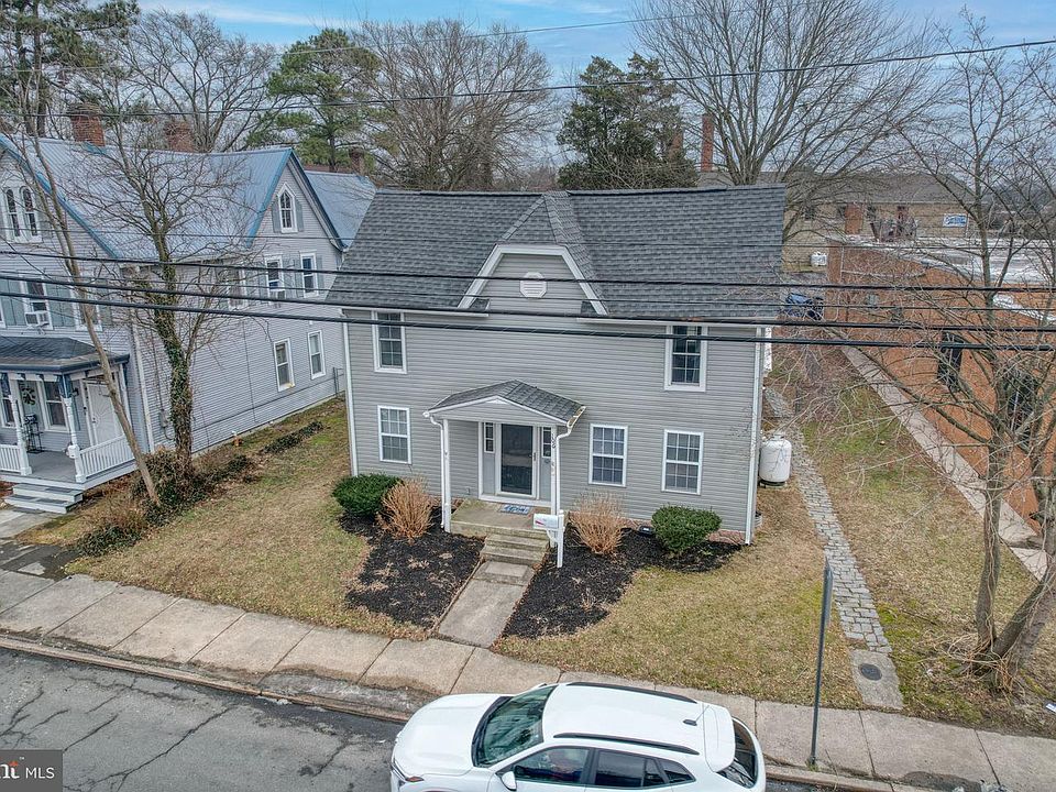 1st image of 106 Causey Ave
