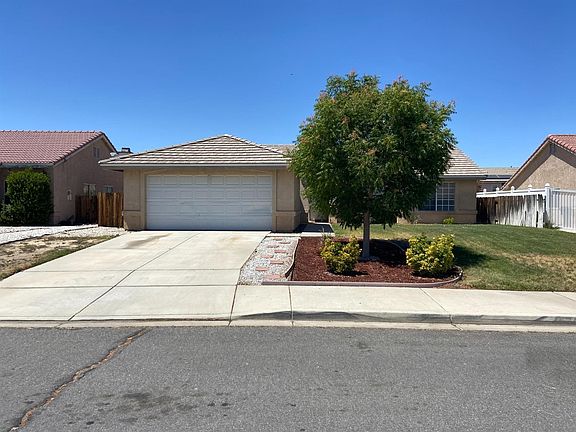 3rd image of 12264 Honeybear Ln