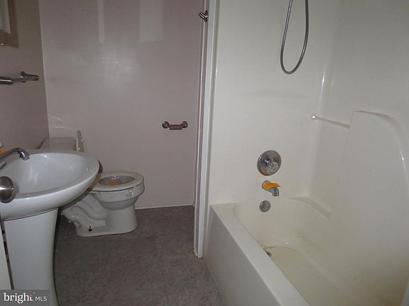 5th image of 26927 Redgate Dr