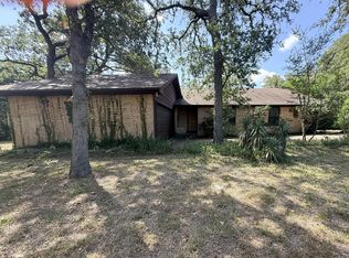 109 Pine Cone Ln, Elgin, TX 78621