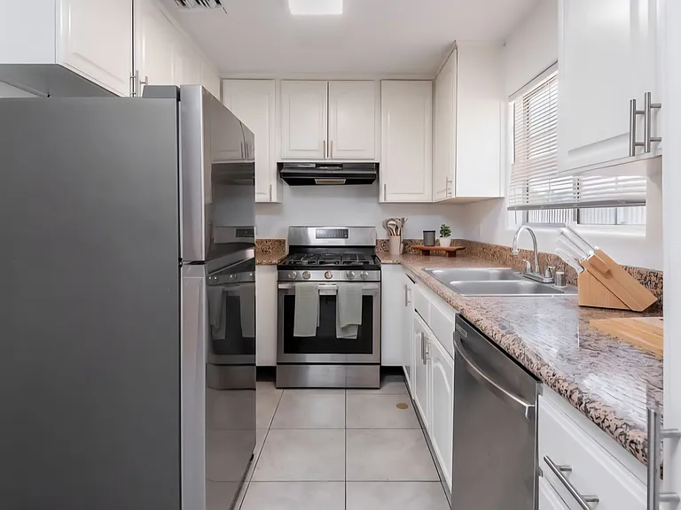 525 N Orange Dr #1/2 — Photo 10