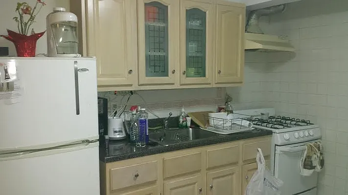 Rented by Astoria Realty | media 8