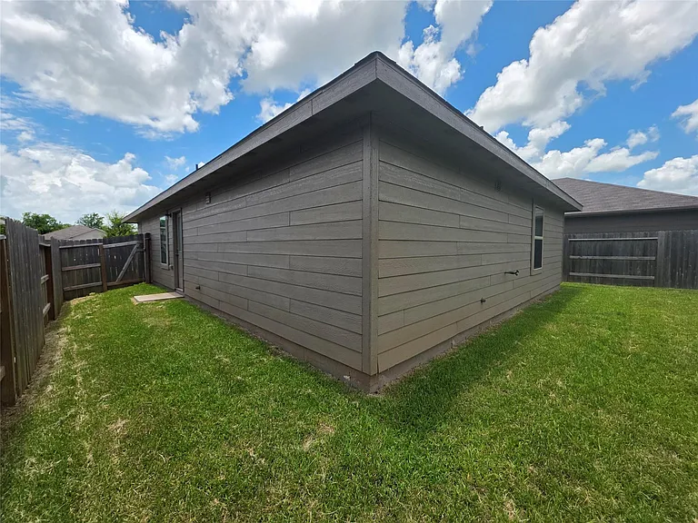 314 Riverwood Village Ln — Photo 27