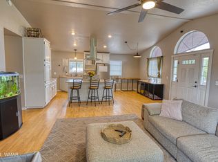 7135 Pair O Dice Rd, Show Low, AZ 85901