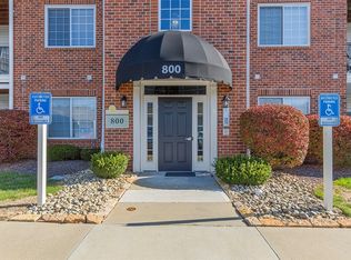 800 Hidden Ridge Ct APT 301, South Park, PA 15129