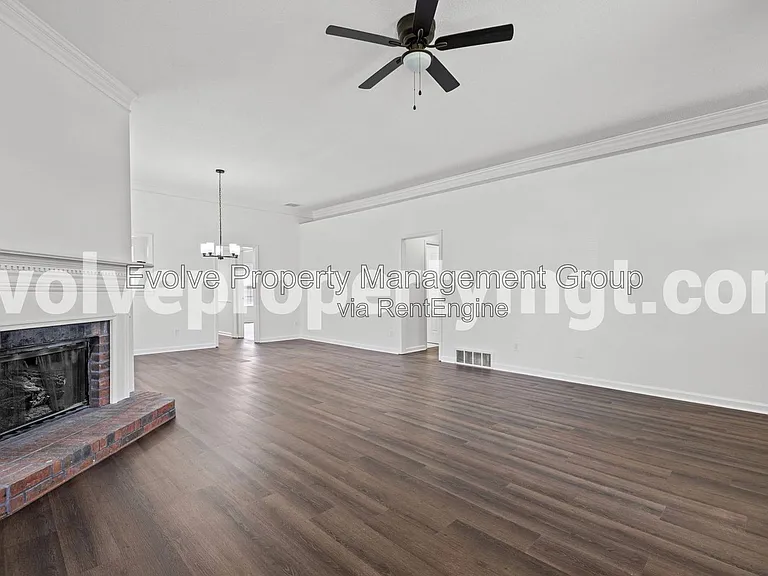330 Bendigo Dr — Photo 5