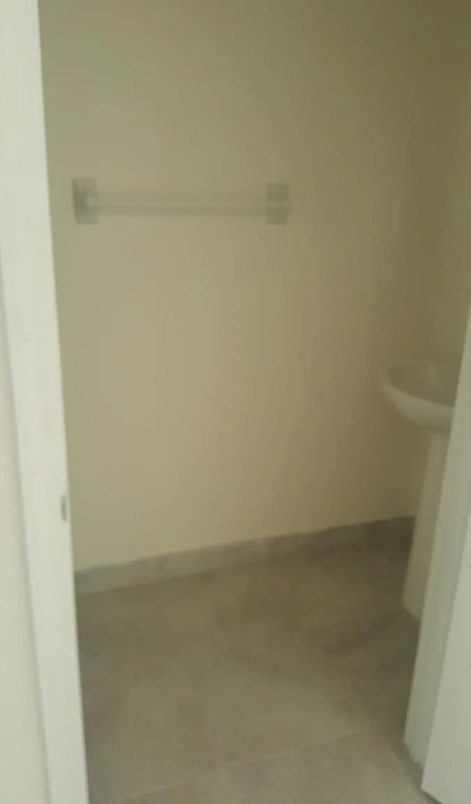 3 bed, 2.5 bath, 1407 sqft, $2,400 — Photo 4