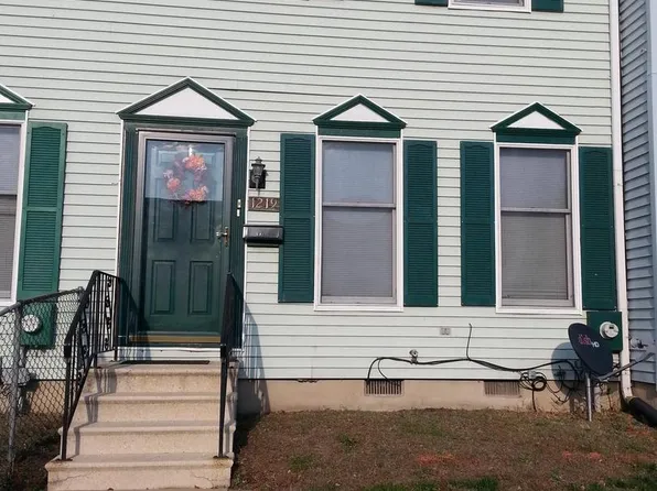 1219 Apple St, Wilmington, DE 19801