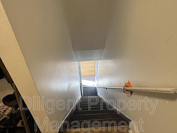 5th image of 642 Bolivar St
