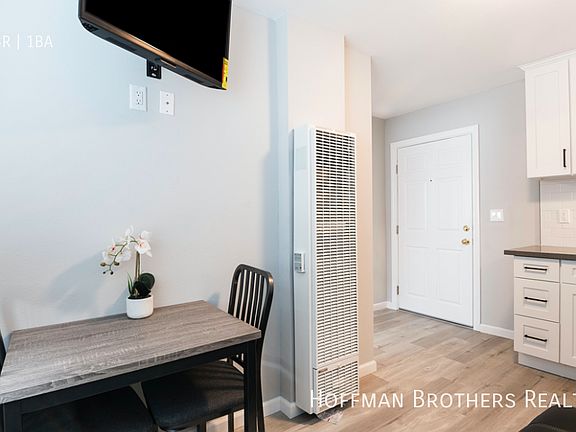 3rd image of 1866 Cordova St #103
