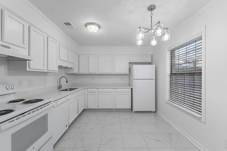 1st image of 3344 Colonial Oaks Dr #7-A