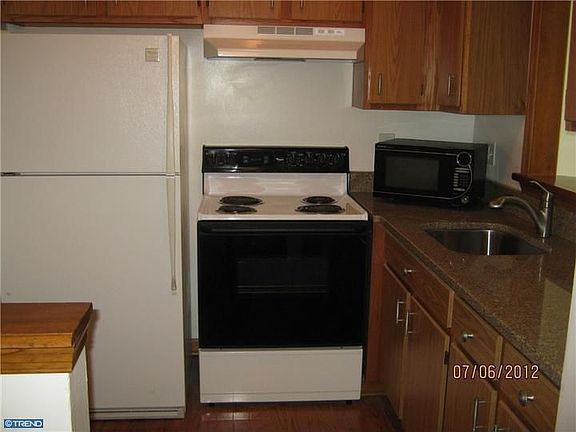 2nd image of 6 Foxglove Dr #6