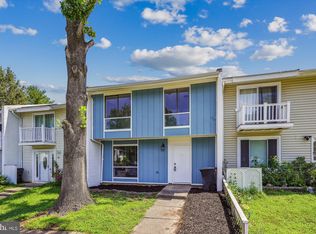 36 Simeon Ln, Sterling, VA 20164