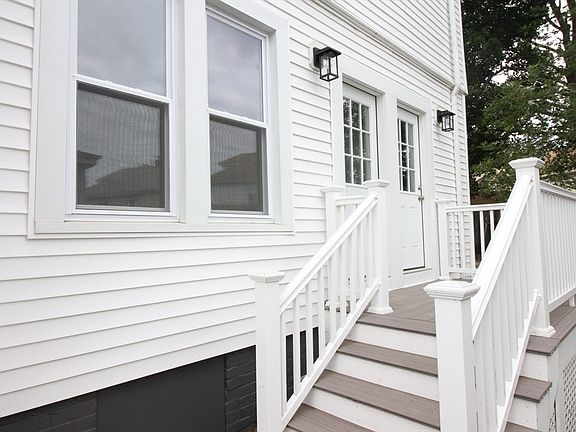 2nd image of 19-21 Thomas Ave