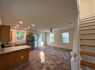 6401 Hayfield Pl #B, Alexandria, VA 22310