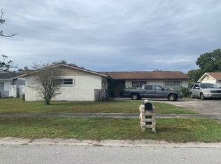 7504 Meadow Dr, Tampa, FL 33634