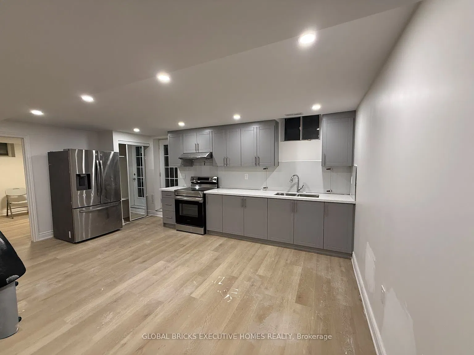 2 bed, $2,000 — Photo 2