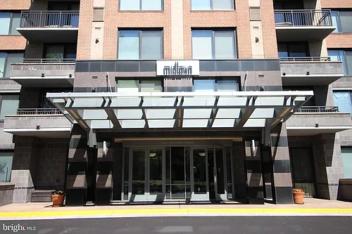 2451 Midtown Ave Photo 1