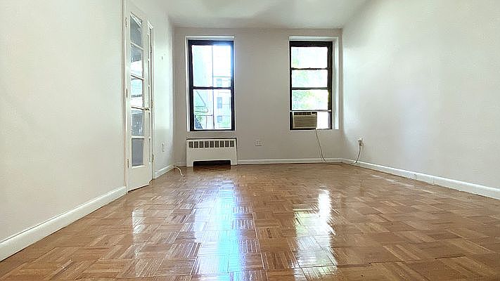 1st image of 403 W 44th St APT 2B
