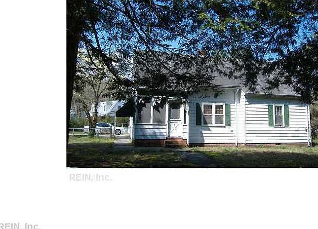 1st image of 5 Lakeside Dr