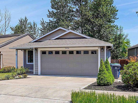 2nd image of 3426 Edward Dr SE