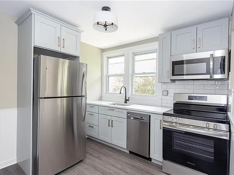 439 Broadway St #D — Photo 13